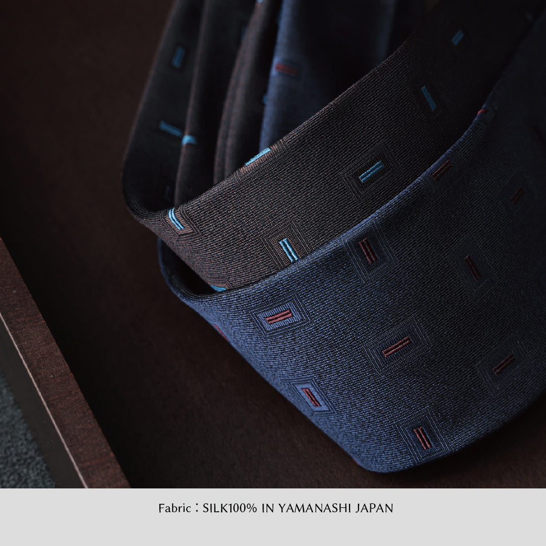 シルク スモール スクエア 小紋 YAMANASHI SILK