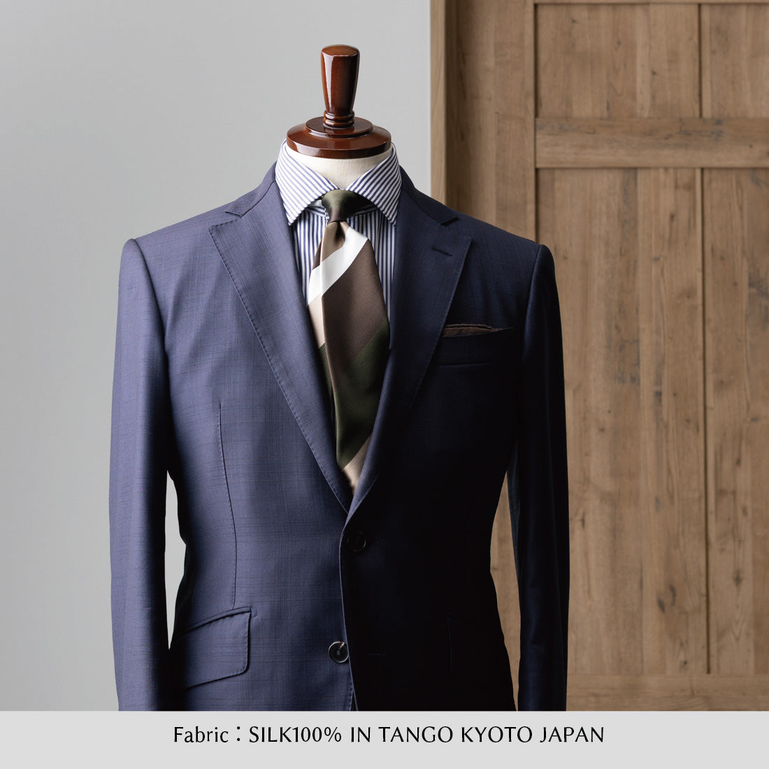 ダークトーンのワイドストライプシルクネクタイ（KYOTO SILK）
